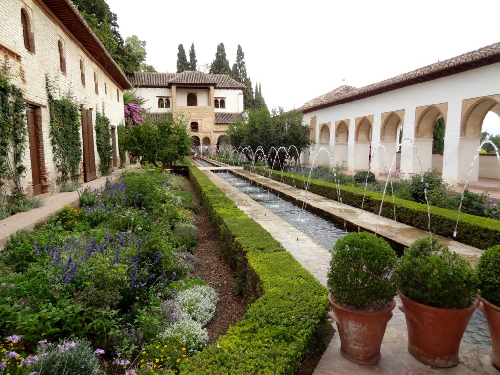 Best Things to do in Granada | Best Cities | Granada | GENERALIFE (small palace with gardens)