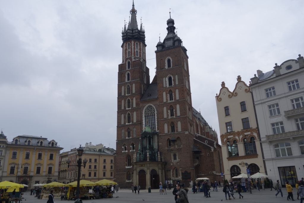 Best Things to do in Krakow | Best Cities | Krakow | CHURCH OF VIRGIN MARY (KOSCIOL MARIACKI)